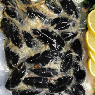 Мидии в сливочно-чесночном соусе, 500г